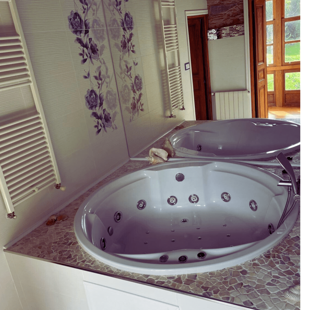 Jacuzzi Neptune Room